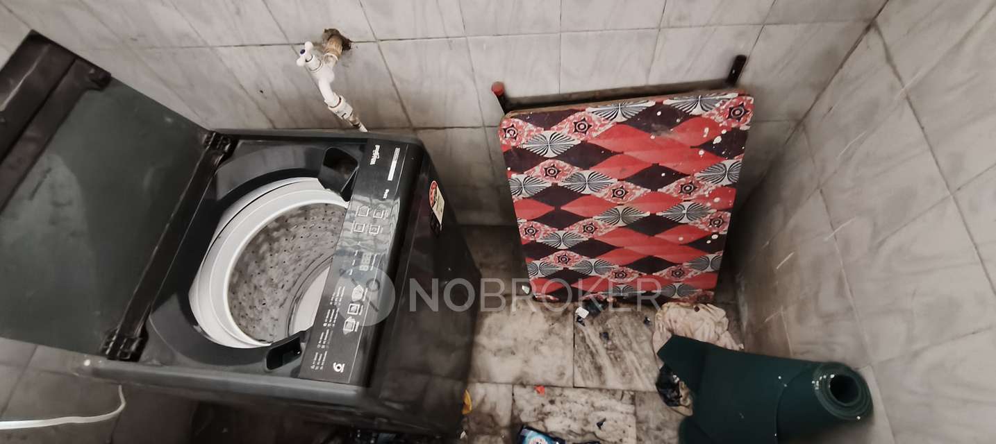 2 BHK Flat In Sri Maha Laxmi Nilayam  For Sale  In Ameerpet