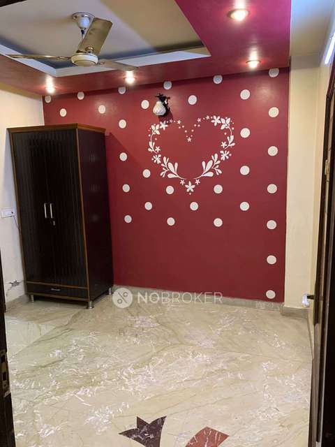 3 BHK Flat In Standalone Building  For Sale  In Krishna Nagar