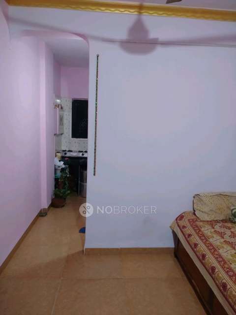 1 RK Flat In Sai Prasad Apt Naigaon West For Sale  In Koliwada