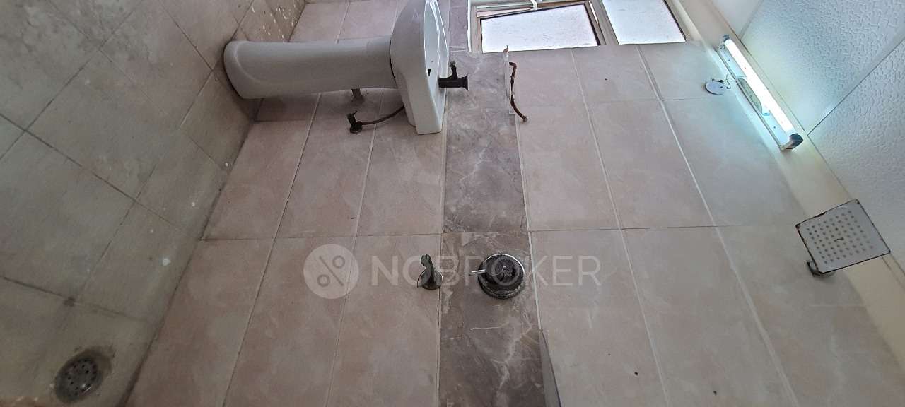 3 BHK Flat In Amrapali Princely Estate For Sale  In Sector-76