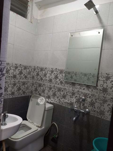 2 BHK Flat In Standalone Building  For Sale  In  New Nallakunta