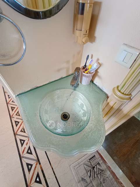 3 BHK Flat In Sharvil Court For Sale  In Malad West