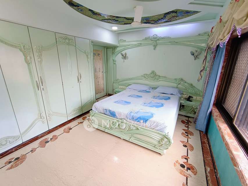 3 BHK Flat In Sharvil Court For Sale  In Malad West