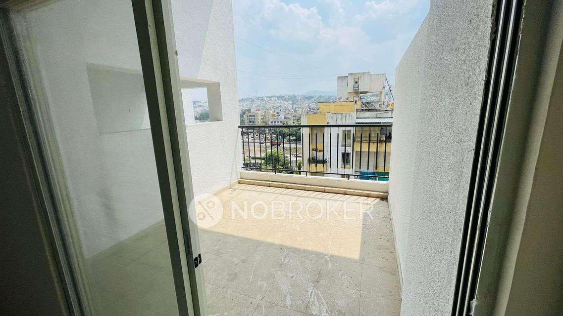 2 BHK Flat In Paramount Eros For Sale  In  Gokul Nagar