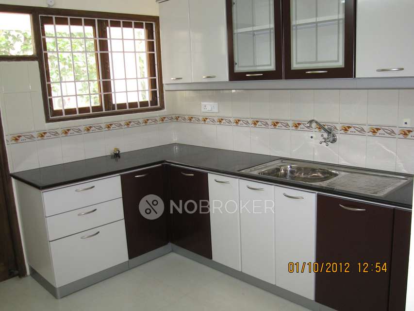 3 BHK Flat In Thiru Arul Aprtments Golden Homes For Sale  In J Block, Anna Nagar