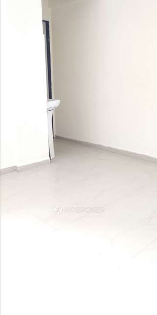 1 BHK Flat In Siddhi Park Co-op Society For Sale  In Sector - 20.