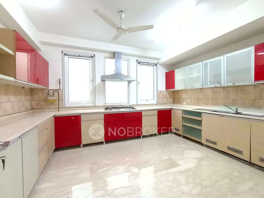 4 BHK Flat For Sale  In Panchsheel Park