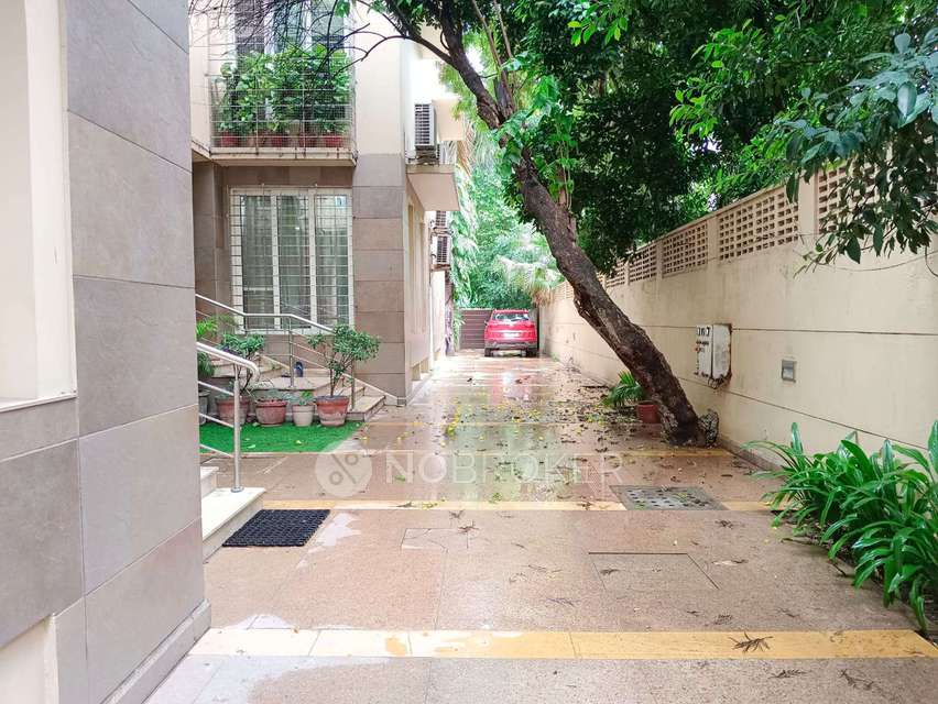 4 BHK Flat For Sale  In Panchsheel Park