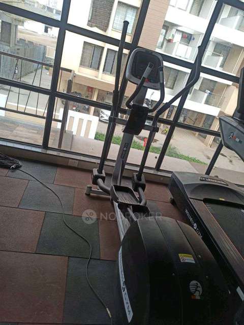 Single Room for Male In 3 BHK  In Menlo Homes Kharadi In Wagholi