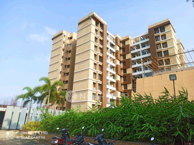 Single Room for Male In 3 BHK  In Menlo Homes Kharadi In Wagholi