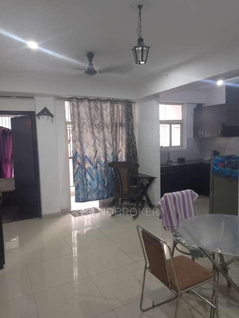 2 BHK Flat In Panchsheel Wellington for Rent  In Crossing Republik