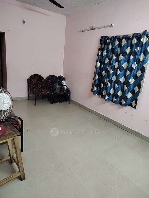 2 BHK Flat In Raja Flats For Sale  In Perumbakkam