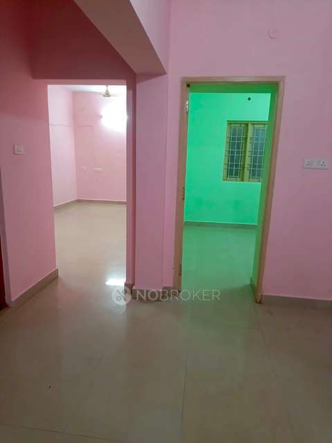 2 BHK Flat In Raja Flats For Sale  In Perumbakkam