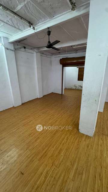 Shop in Sadar Bazaar, Delhi for Rent 