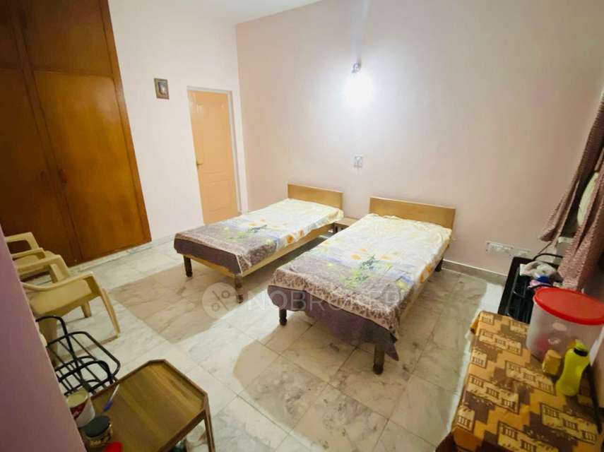 PG for Girls in Malviya Nagar