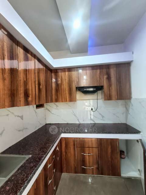 3 BHK Flat In Prem Apartments for Rent  In Sector 28 