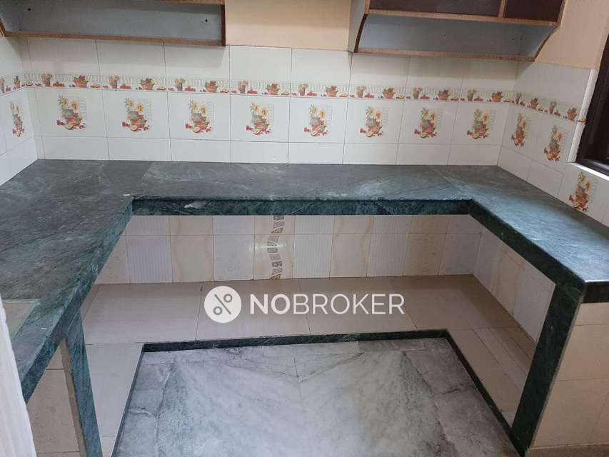 1 RK House for Rent  In  Sector-4,