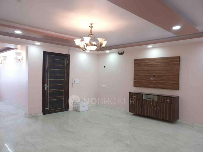 4 BHK Flat In Standalone Building  for Rent  In Ashok Vihar