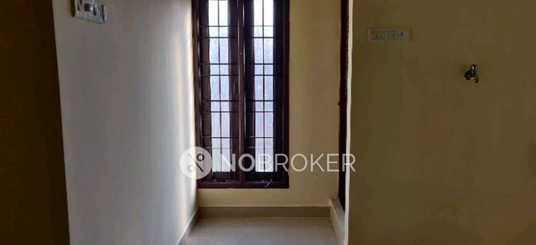 2 BHK Flat In Sumuka Apartment For Sale  In Semmancheri