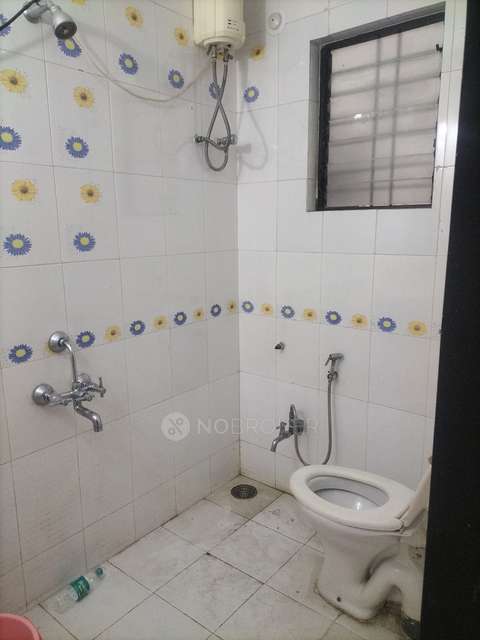 3 BHK Flat In Om Balaji Darshan Housing Society for Rent  In Hadapsar Gaon