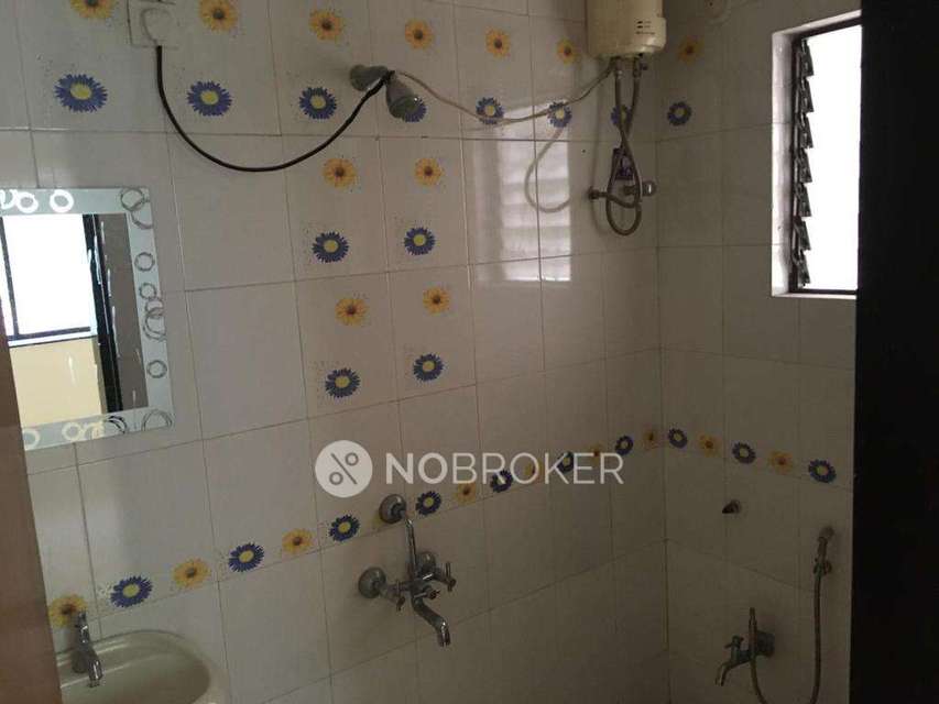 3 BHK Flat In Om Balaji Darshan Housing Society for Rent  In Hadapsar Gaon