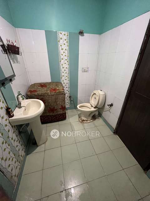 3 BHK Flat For Sale  In Patparganj 