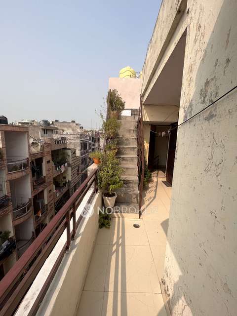 3 BHK Flat For Sale  In Patparganj 