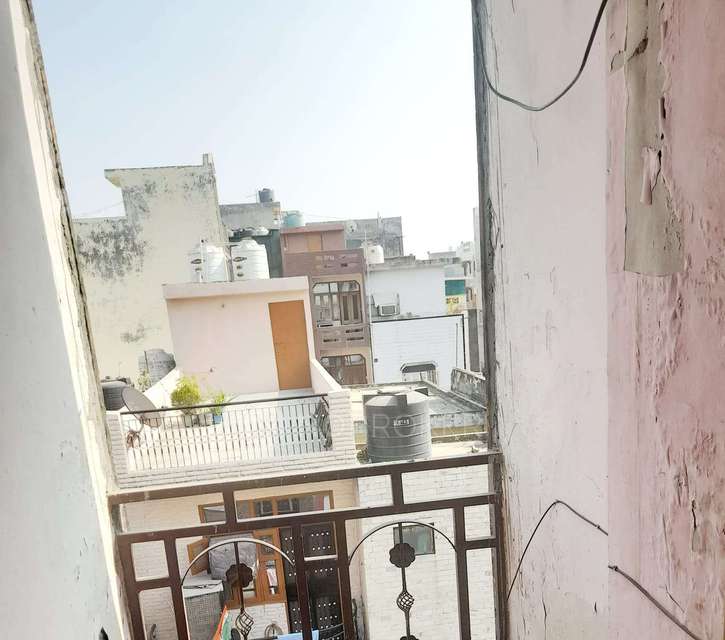 2 BHK Flat In Standalone Building  For Sale  In Sector 6, Rohini