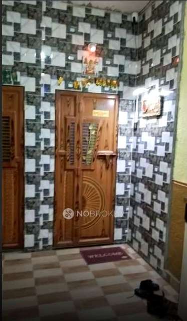 2 BHK Flat In Stand Alone For Sale  In Bandra West