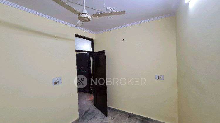 2 BHK Flat In Apartment for Rent  In Mandawali