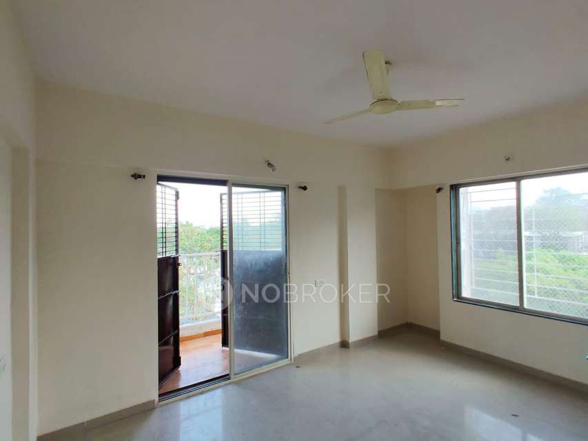 2 BHK Flat In Crystal Building for Rent In Crystal Building