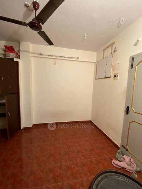 2 BHK Flat In Jemi Compound for Rent  In Anna Nagar West Extension