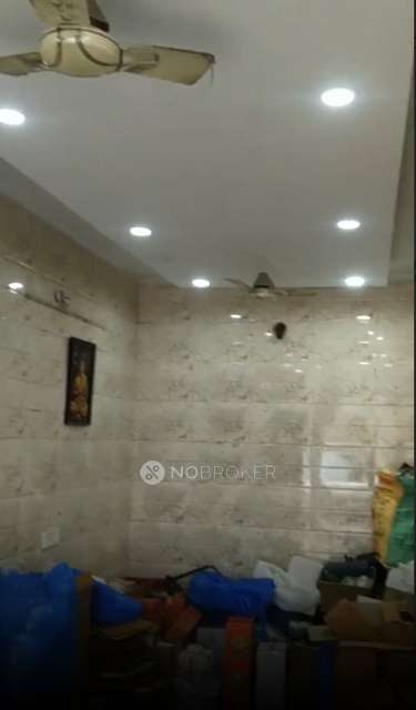 Shop in West Patel Nagar, Delhi for Rent 