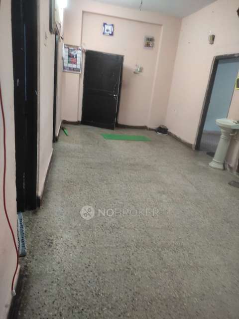 3 BHK Flat In Ahmed Maskan, Nallagutta, Ramgopalpet For Sale  In Vishal Bazar