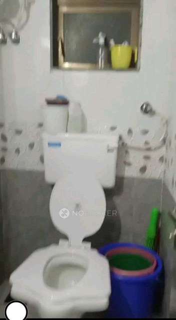 1 RK Flat In Tulsi Bhavan Co Op Housing Society For Sale  In Masjid Bandar Station Entry