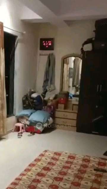 1 RK Flat In Tulsi Bhavan Co Op Housing Society For Sale  In Masjid Bandar Station Entry