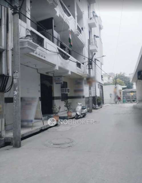 PG for Boys in Sector 58