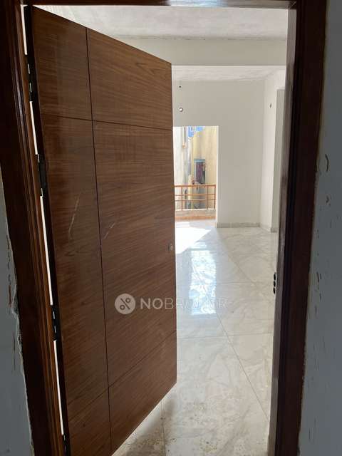 3 BHK Flat In Raj Towers For Sale  In Madhpur 