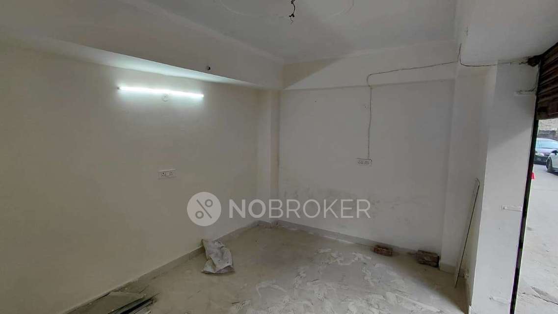 Shop in Dwarka, Delhi for sale 