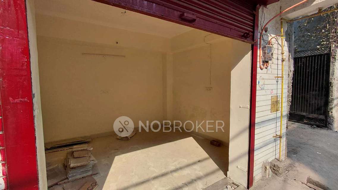 Shop in Dwarka, Delhi for sale 