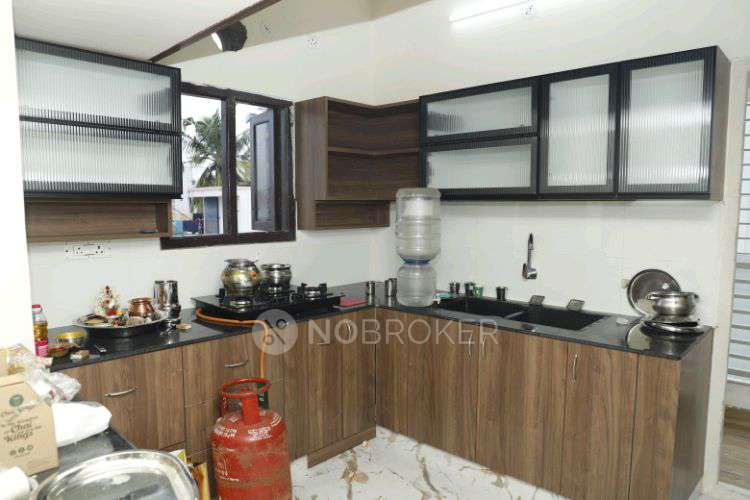 PG for Girls in Selaiyur