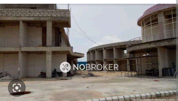 Shop in Knowledge Park Iv, Greater_noida for sale 