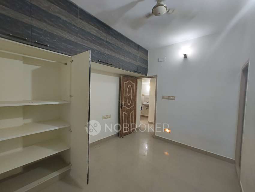 2 BHK Flat In Rr Builders    For Sale  In Kolathur
