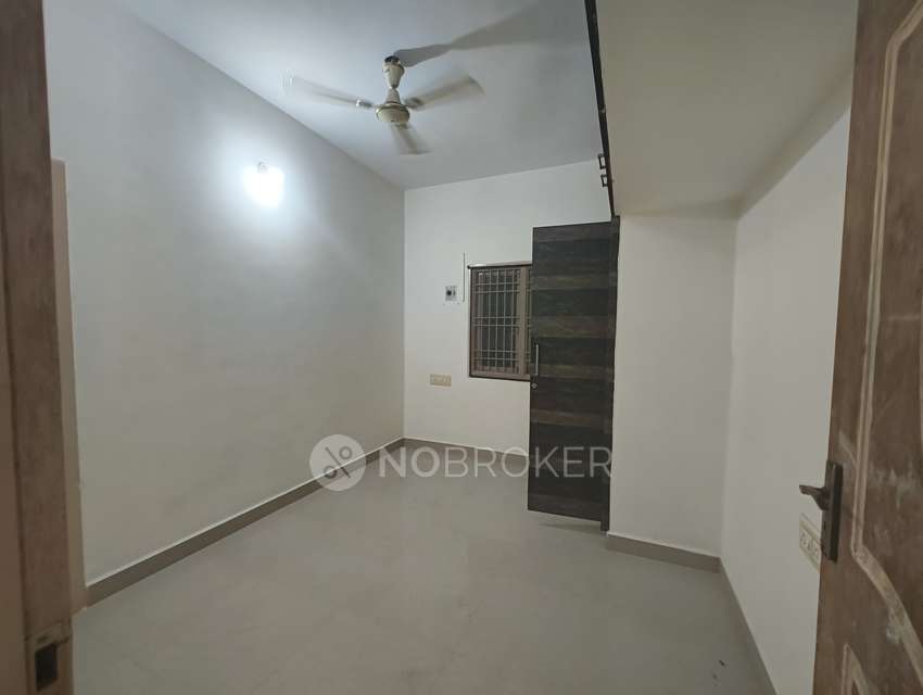 2 BHK Flat In Rr Builders    For Sale  In Kolathur