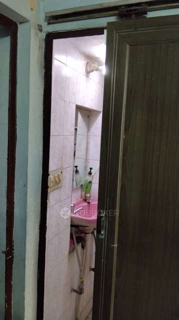 2 BHK Flat In Rps Rwa Bd Block Shalimar Bagh For Sale  In Shalimar Bagh