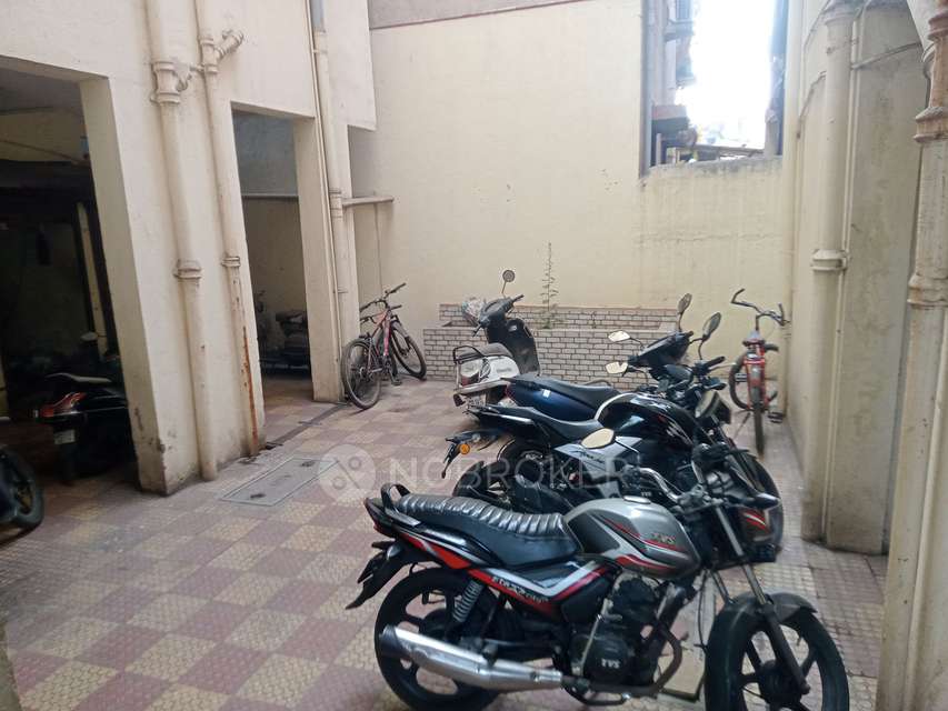 2 BHK Flat In Sarasvati Smurti Apartment For Sale  In Guruwar Peth