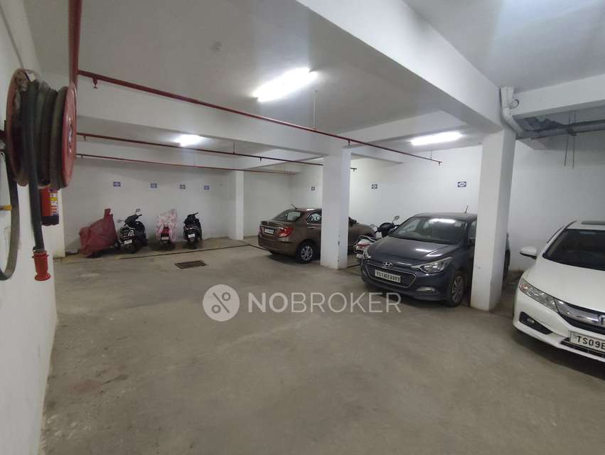 2 BHK Flat In Skyline Tower For Sale  In Chintalmet