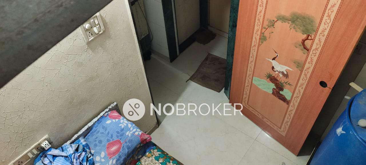 1 BHK Flat In Sai Amrut Bldg,ghatkoper East  For Sale  In Janat Society Road, Ghatkoper East