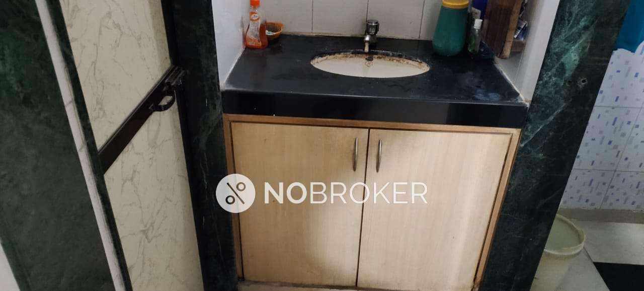 1 BHK Flat In Sai Amrut Bldg,ghatkoper East  For Sale  In Janat Society Road, Ghatkoper East