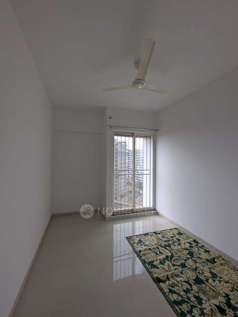 2 BHK Flat In Krystal One for Rent  In Moshi